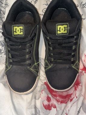 DC Kids Black Sneakers with Green Stitching